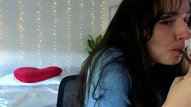 Sapphir3xoxo online show from November 17, 6:46 pm