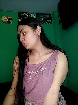 Nahiara velez online show from July 4, 8:15 pm