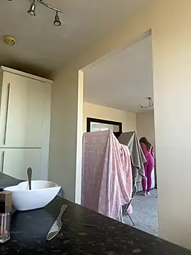 UKSYDNEYFOX online show from February 28, 1:58 pm