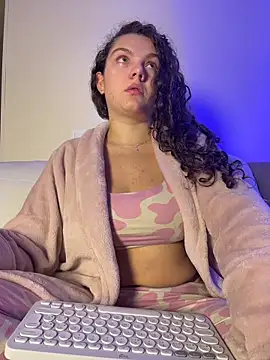 Snapshot of eva_y_marcelo chatting on March 21, 9:47 am eva y marcelo online show from March 21, 9:47 am