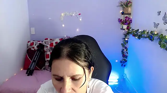 victoria jones online show from January 11, 6:33 pm