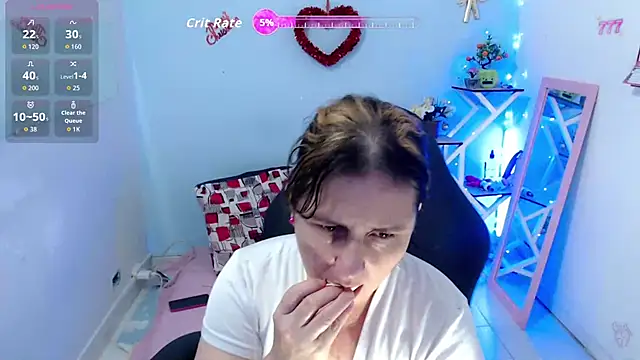 Snapshot of victoria_jones chatting on February 25, 3:32 pm victoria jones online show from February 25, 3:32 pm