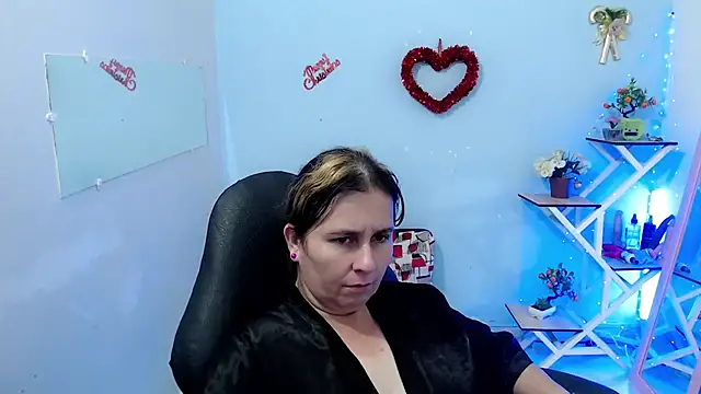 Snapshot of victoria_jones chatting on February 26, 2:38 pm victoria jones online show from February 26, 2:38 pm