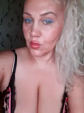 Snapshot of IsabellaBoni chatting on October 25, 6:21 am IsabellaBoni online show from October 25, 6:21 am