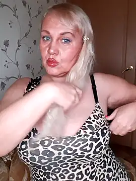 Snapshot of IsabellaBoni chatting on November 29, 6:49 am IsabellaBoni online show from November 29, 6:49 am