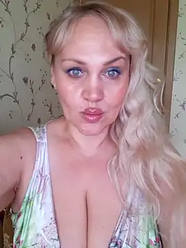 Snapshot of IsabellaBoni chatting on June 16, 6:38 am IsabellaBoni online show from June 16, 6:38 am