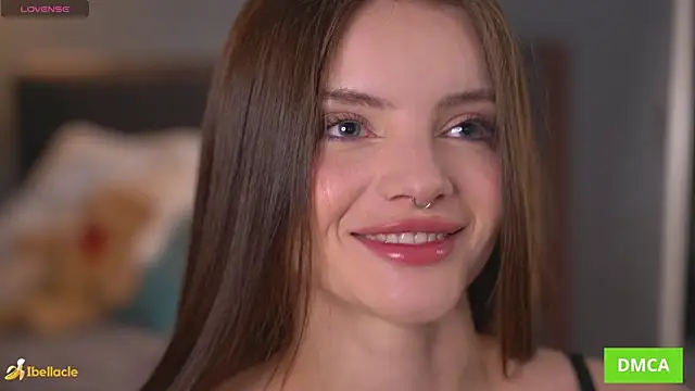 Snapshot of Bellacle chatting on November 8, 7:41 am Bellacle online show from November 8, 7:41 am