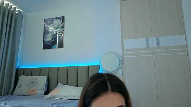 sweety vikky online show from April 9, 12:10 am