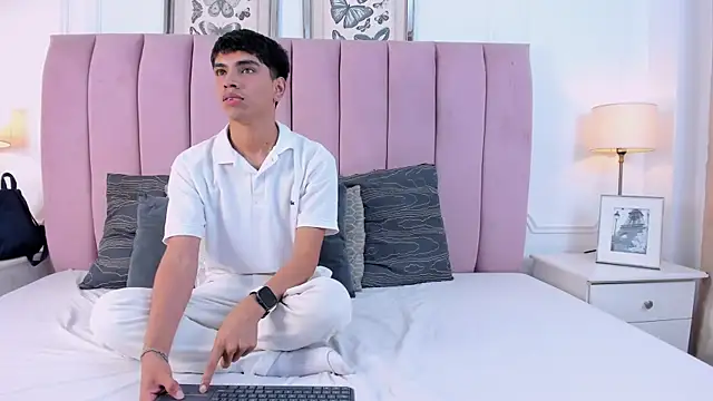 Santy carrington online show from March 13, 9:10 pm