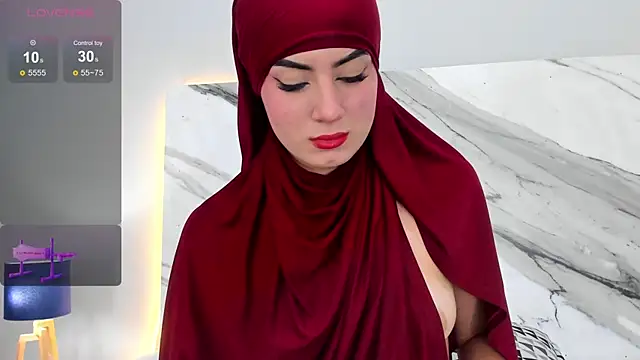 Snapshot of fatimarab chatting on December 6, 10:52 pm fatimarab online show from December 6, 10:52 pm