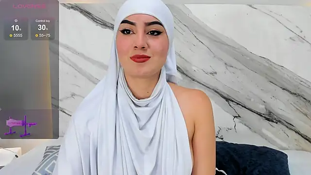 Snapshot of fatimarab chatting on December 12, 10:52 pm fatimarab online show from December 12, 10:52 pm