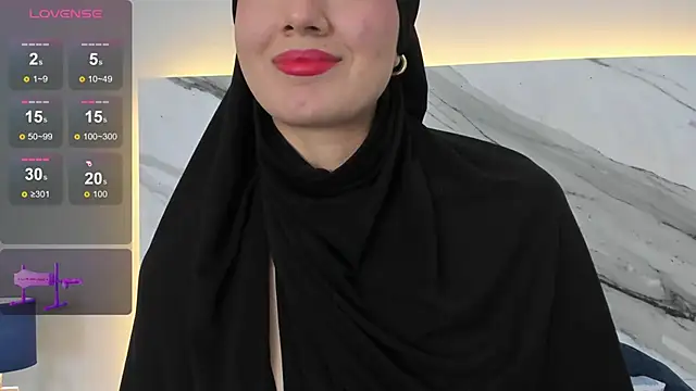 Snapshot of fatimarab chatting on January 29, 1:48 am fatimarab online show from January 29, 1:48 am