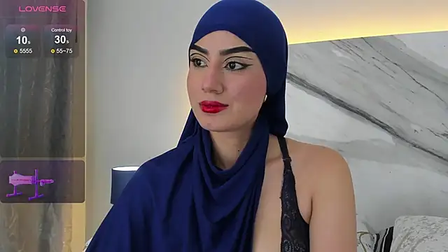 Snapshot of fatimarab chatting on February 8, 2:26 am fatimarab online show from February 8, 2:26 am