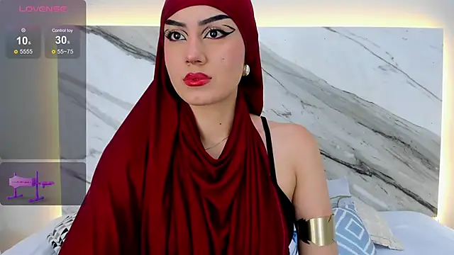 Snapshot of fatimarab chatting on February 22, 1:55 am fatimarab online show from February 22, 1:55 am