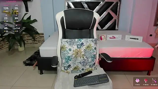 EroticAzir online show from November 19, 3:39 am