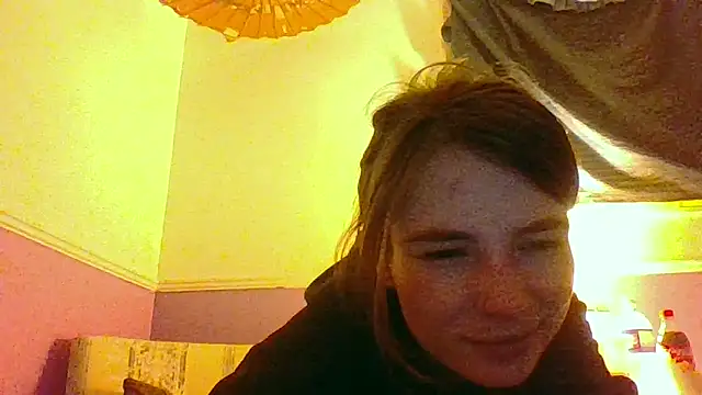 Snapshot of SweetGal6996 chatting on February 8, 6:01 am SweetGal6996 online show from February 8, 6:01 am