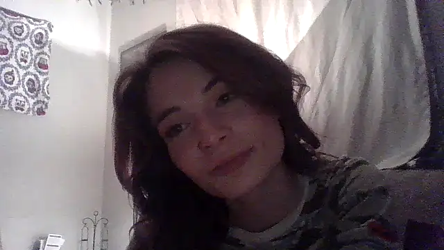 Snapshot of SweetGal6996 chatting on February 15, 6:12 am SweetGal6996 online show from February 15, 6:12 am