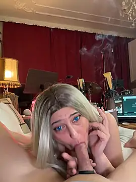 Snapshot of FoxyandTed chatting on February 18, 4:58 pm FoxyandTed online show from February 18, 4:58 pm