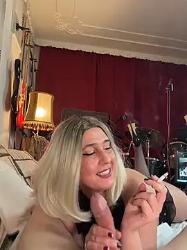 Snapshot of FoxyandTed chatting on February 27, 5:02 pm FoxyandTed online show from February 27, 5:02 pm