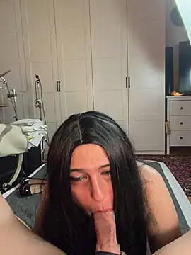 Snapshot of FoxyandTed chatting on April 11, 3:05 pm FoxyandTed online show from April 11, 3:05 pm