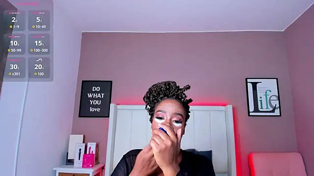 Britanymooree online show from January 7, 7:27 pm