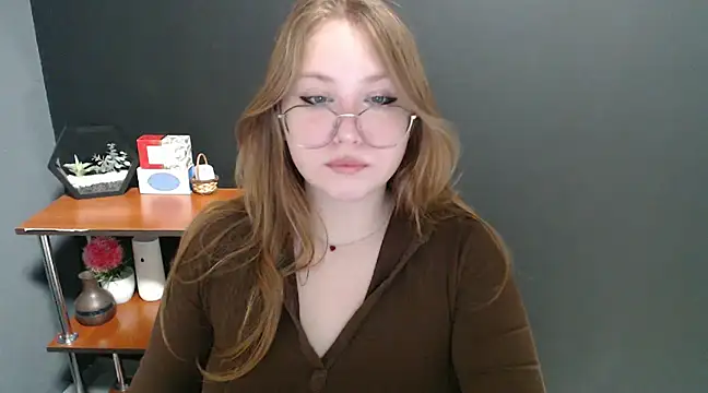 lady minx online show from December 26, 7:24 am