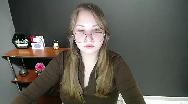 lady minx online show from February 7, 7:18 am