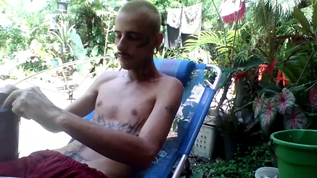 Snapshot of sellvageria chatting on November 22, 1:32 pm sellvageria online show from November 22, 1:32 pm