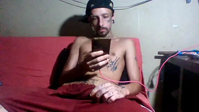 Snapshot of sellvageria chatting on January 10, 9:55 am sellvageria online show from January 10, 9:55 am