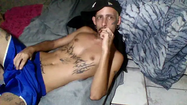 Snapshot of sellvageria chatting on January 18, 9:40 pm sellvageria online show from January 18, 9:40 pm