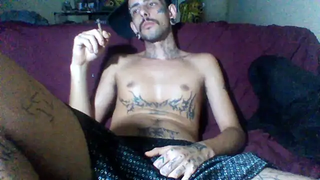 Snapshot of sellvageria chatting on February 12, 12:49 am sellvageria online show from February 12, 12:49 am