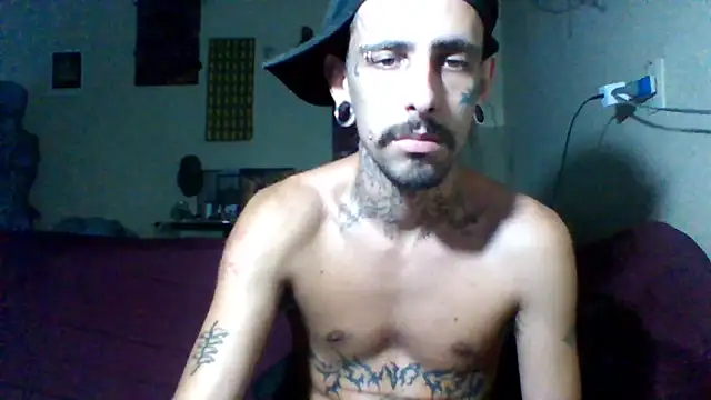 Snapshot of sellvageria chatting on February 17, 8:26 pm sellvageria online show from February 17, 8:26 pm