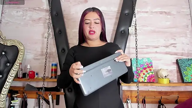 Madame pain  online show from February 20, 12:05 pm