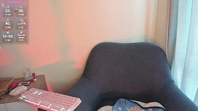 Snapshot of lovely__martina chatting on September 24, 9:29 pm lovely  martina online show from September 24, 9:29 pm