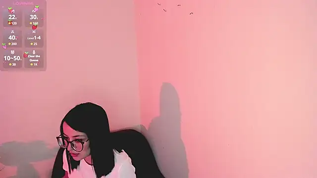 Snapshot of lovely__martina chatting on October 28, 8:55 pm lovely  martina online show from October 28, 8:55 pm