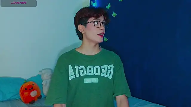 arnold laurent  online show from December 4, 5:17 am