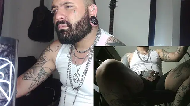 darkclothes online show from December 26, 2:16 pm