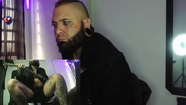 darkclothes online show from January 1, 8:58 pm