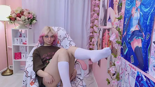 Snapshot of Coconut_Mia chatting on October 9, 3:10 pm Coconut Mia online show from October 9, 3:10 pm