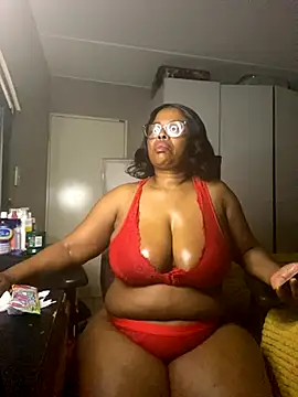 Nomthie online show from October 25, 10:37 pm