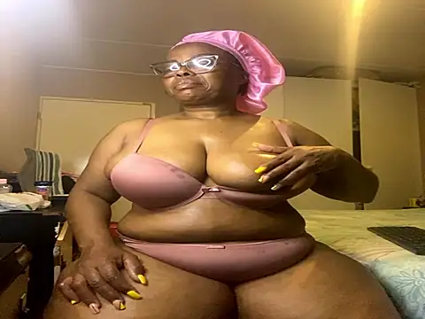 Nomthie online show from November 12, 2:34 am