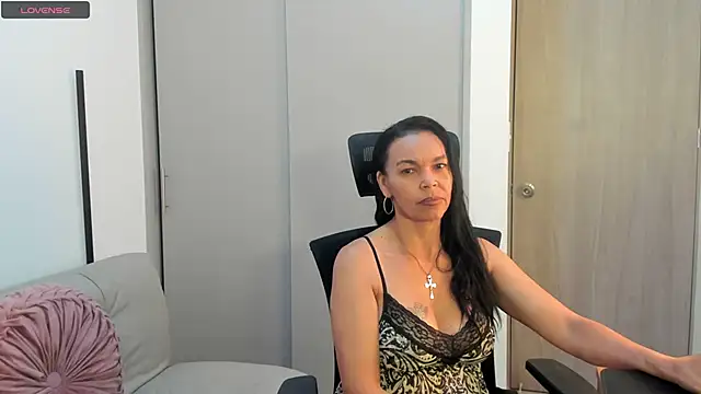 Evawalker  online show from October 11, 12:54 am