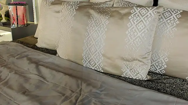 AylinMillerxs online show from March 19, 8:13 pm