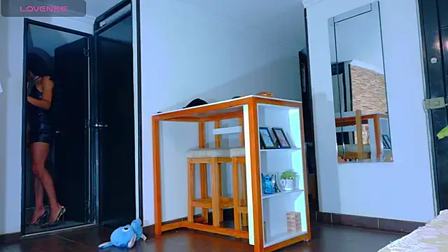 Snapshot of alya_lovecraft02 chatting on December 16, 1:43 am alya lovecraft02 online show from December 16, 1:43 am