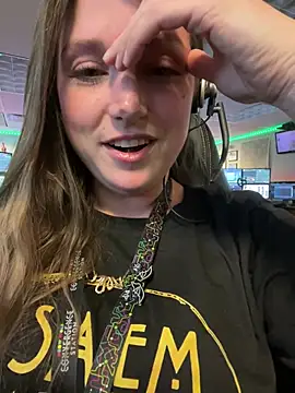 mirannacult online show from December 22, 7:44 am