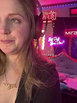 mirannacult online show from December 23, 8:14 pm