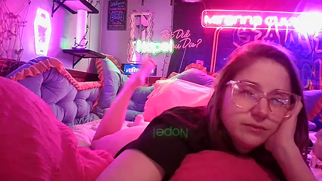 mirannacult online show from February 5, 10:19 am