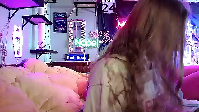 mirannacult online show from March 5, 3:07 pm