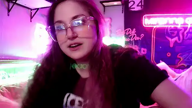 mirannacult online show from March 19, 7:29 am