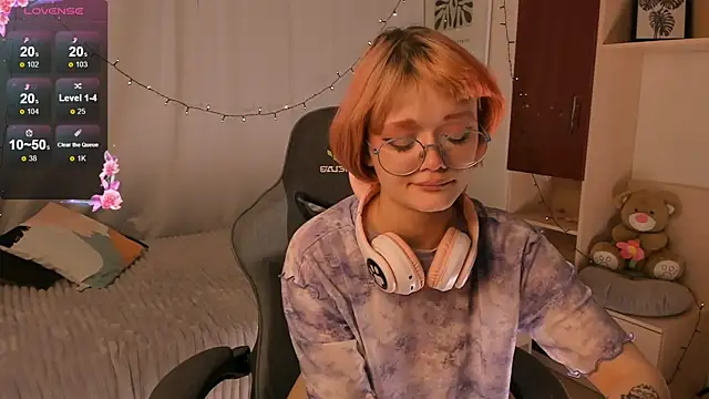 ohliva online show from December 10, 11:08 pm